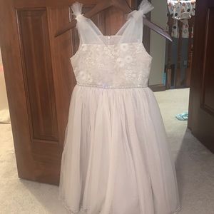 Bonnie Jean ivory flower girl dress size 7